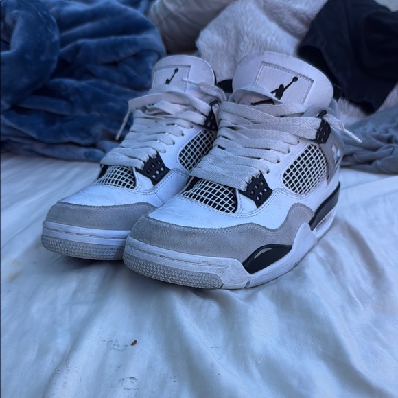 Jordan Men's White and Grey Sneakers